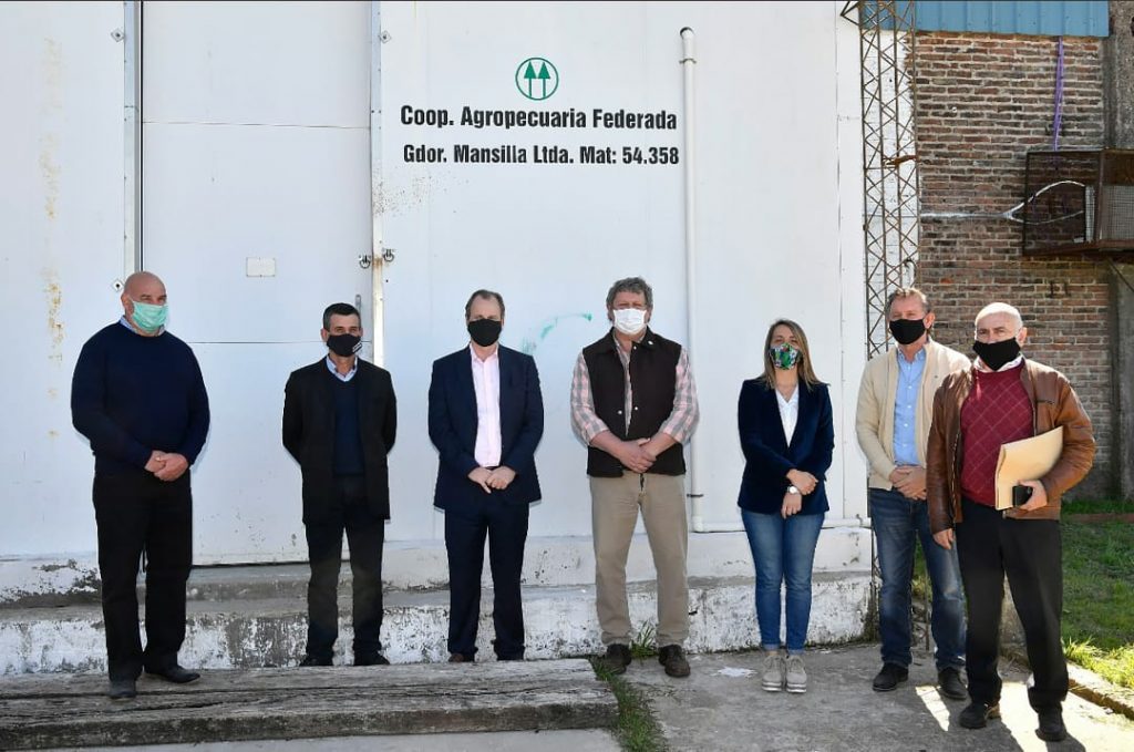 El gobernador Bordet visitó la planta junto a su vicegobernadora, Stratta y el ministro Bahillo